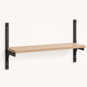 etagere murale sur rail en bois à un niveau avec rail noir